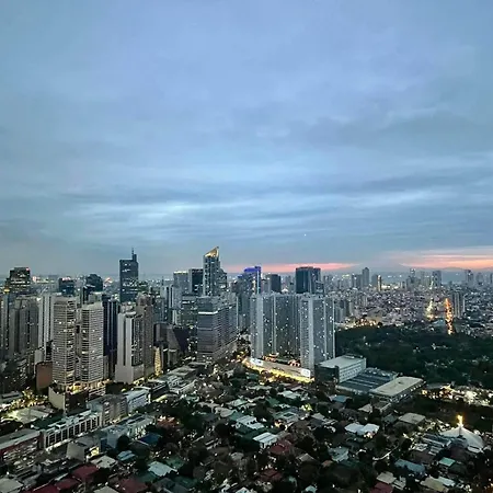 Manila Skyview Suite At Birch Tower Condo