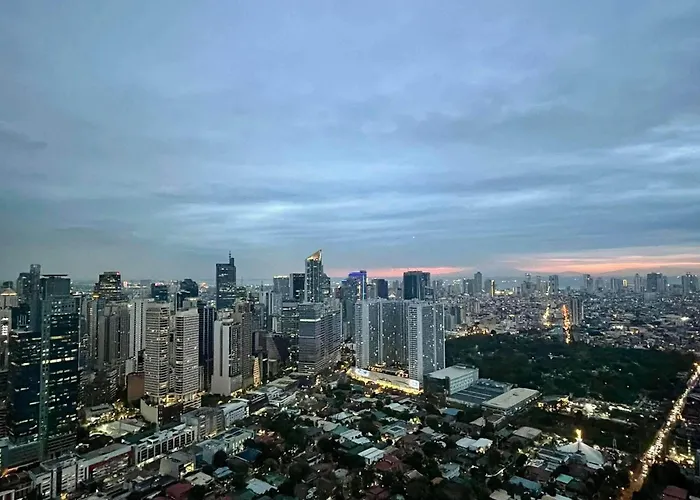 Skyview At Birch Tower Hotel